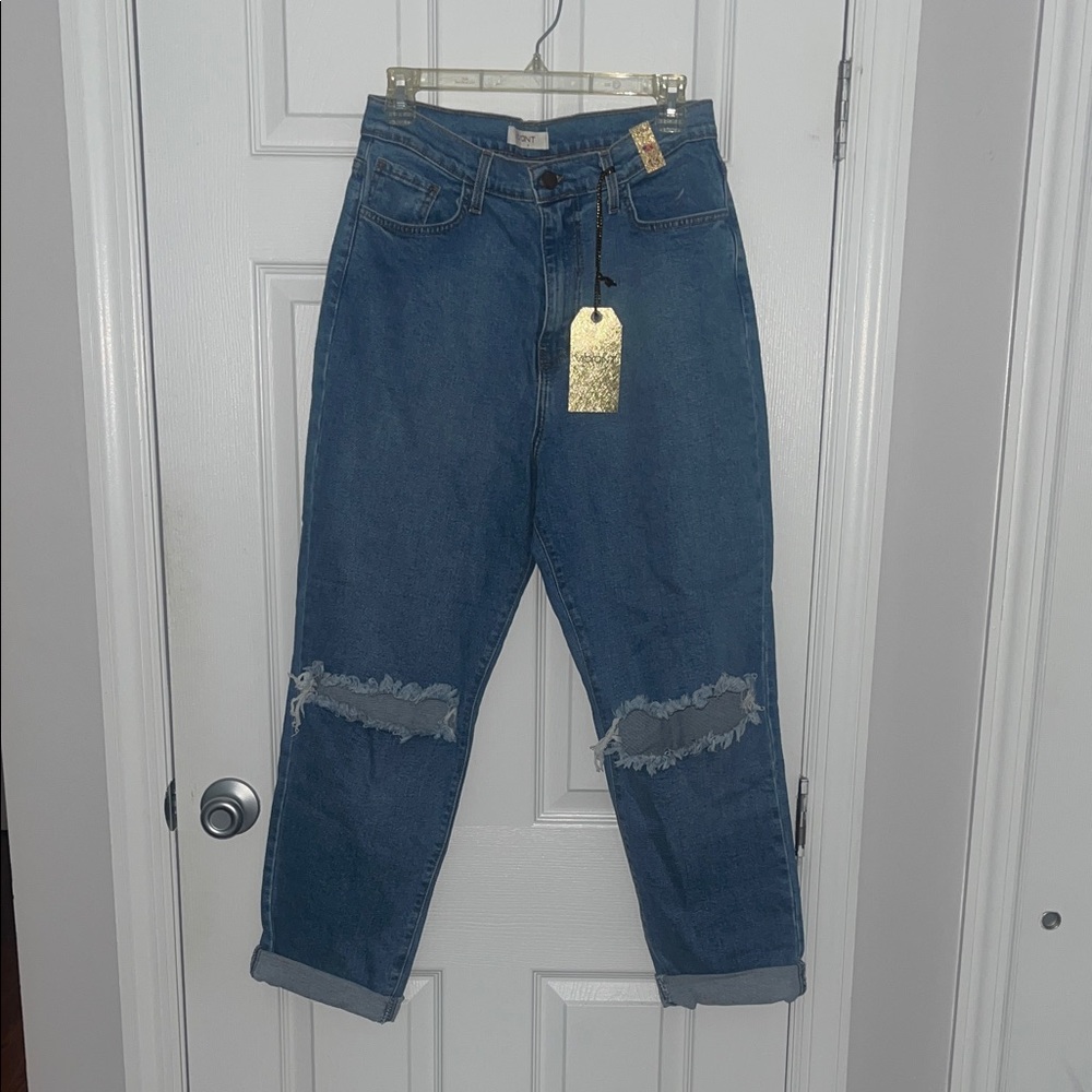 Vibrant Miu Busted Mom Jeans size 13. New with tags. Never worn.